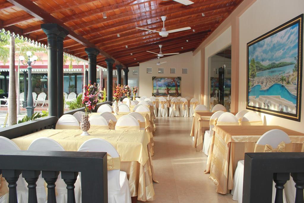 Jkab Park Hotel ตรินโคมาลี ภายนอก รูปภาพ