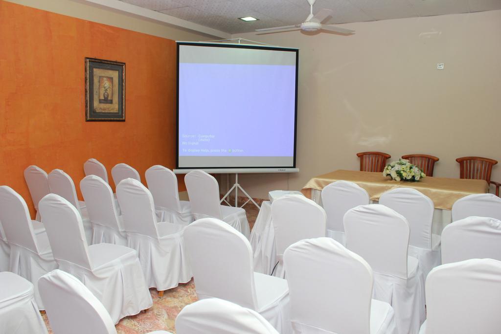Jkab Park Hotel ตรินโคมาลี ภายนอก รูปภาพ