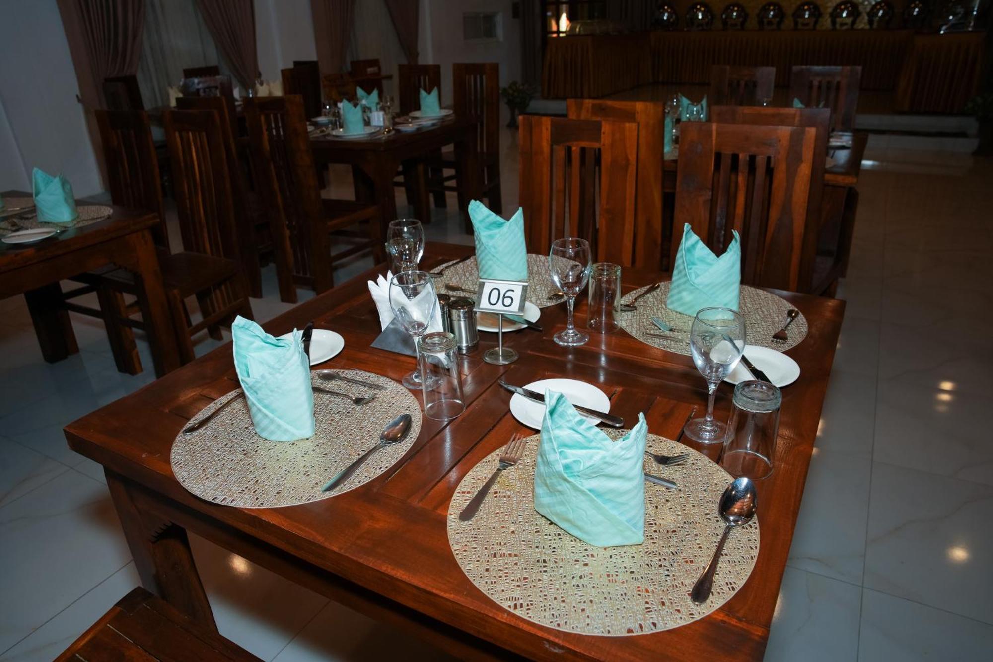 Jkab Park Hotel ตรินโคมาลี ภายนอก รูปภาพ