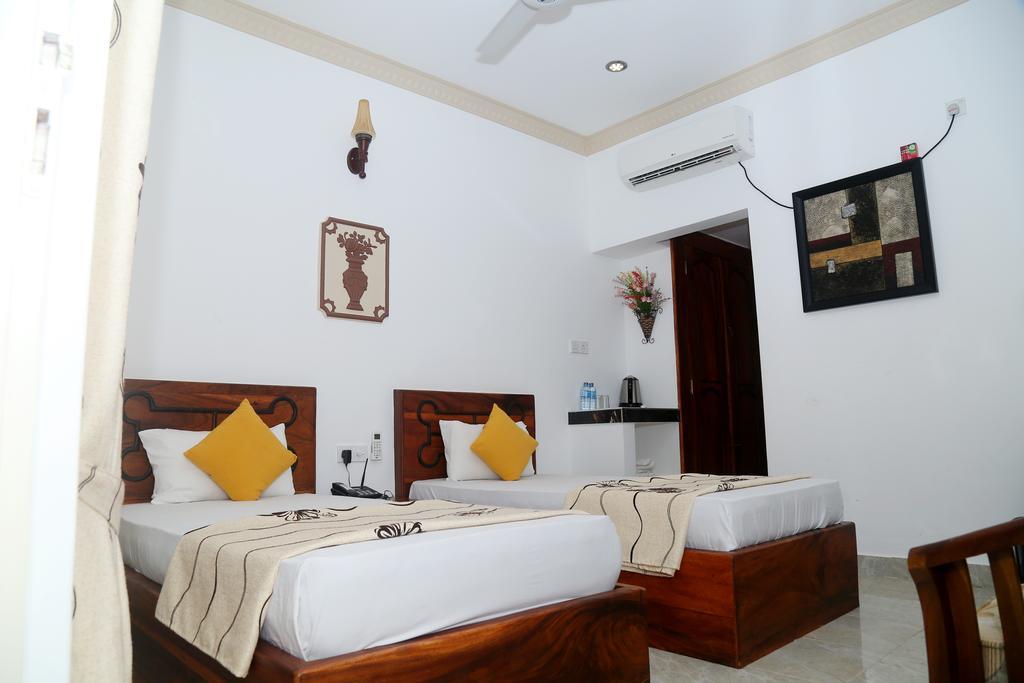 Jkab Park Hotel ตรินโคมาลี ภายนอก รูปภาพ