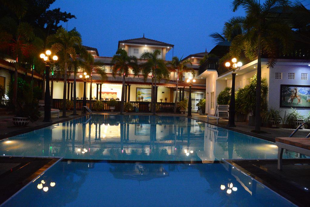 Jkab Park Hotel ตรินโคมาลี ภายนอก รูปภาพ
