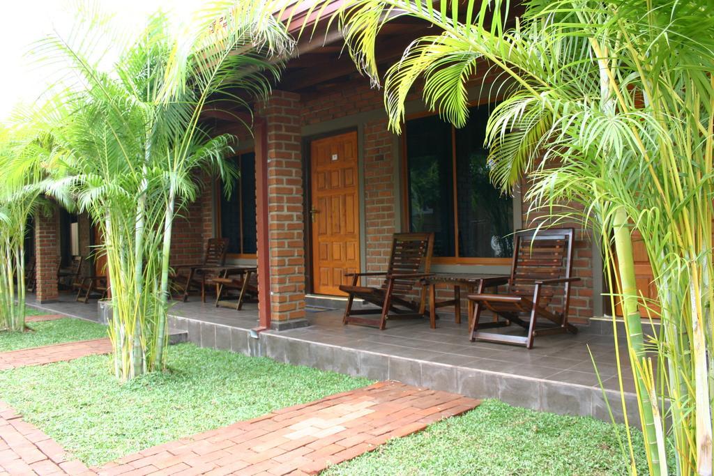 Jkab Park Hotel ตรินโคมาลี ภายนอก รูปภาพ