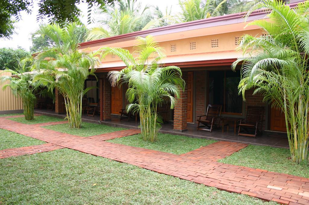 Jkab Park Hotel ตรินโคมาลี ภายนอก รูปภาพ