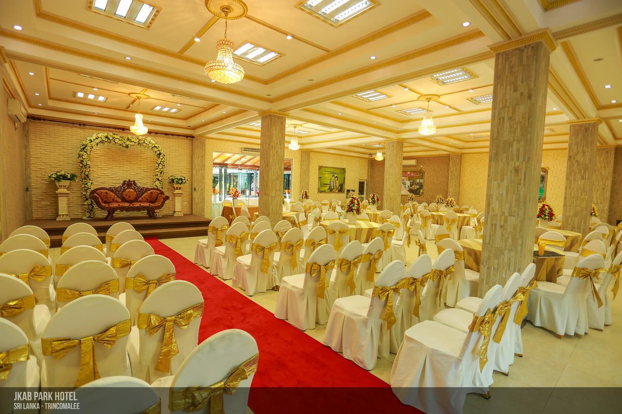 Jkab Park Hotel ตรินโคมาลี ภายนอก รูปภาพ