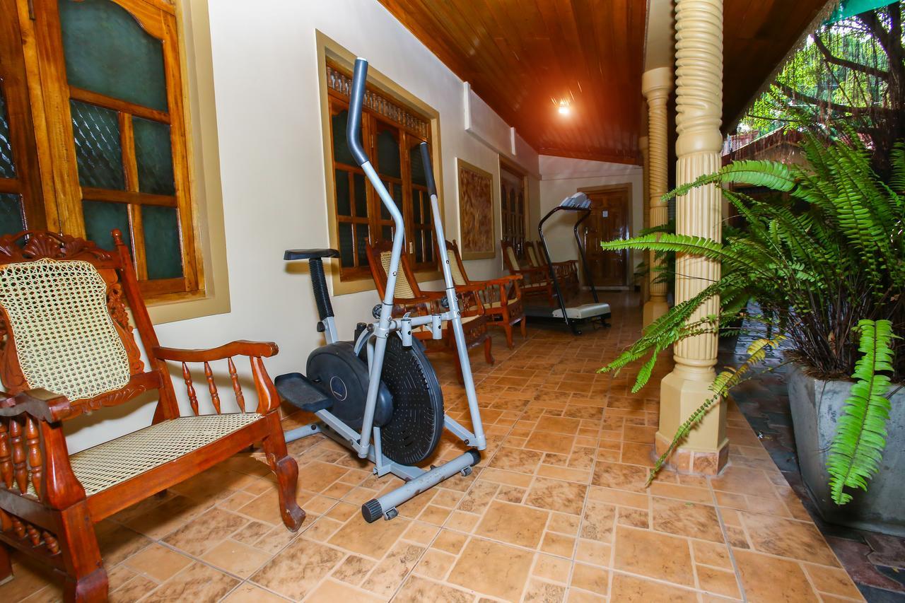 Jkab Park Hotel ตรินโคมาลี ภายนอก รูปภาพ